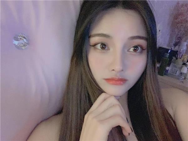 徐汇小美，验证出来还行，是个Sao气的重庆妹子